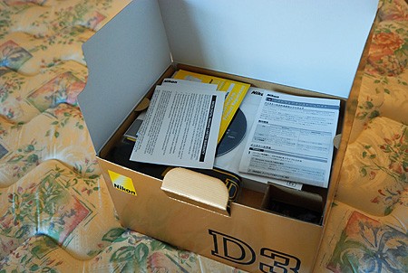 Nikon D3 box open